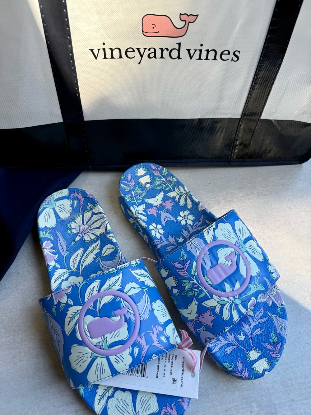 NWT - Vineyard Vines Slide Sandals - Picture 2 of 5